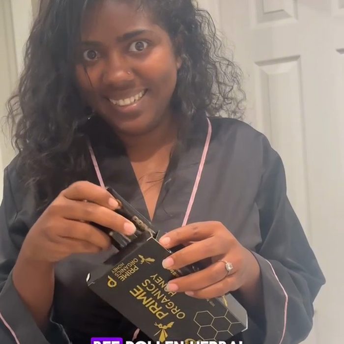 Customer video still